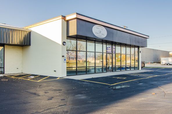 College: 1619 W College Ave, Appleton, WI 54914